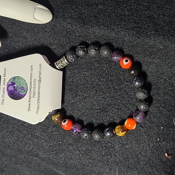 Essential oil defusing beaded bracelet - Picture 2 of 4